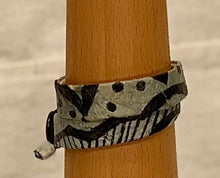 Load image into Gallery viewer, Pūko‘a Double-Wrap Bracelet/Choker