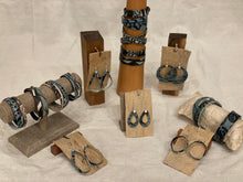 Load image into Gallery viewer, Pūko‘a Double-Wrap Bracelet/Choker
