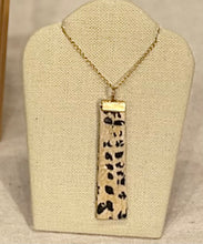 Load image into Gallery viewer, Kupukupu Pendants