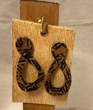 Load image into Gallery viewer, Ulana Earrings