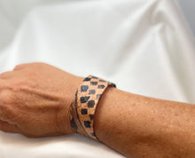 Load image into Gallery viewer, Kōnane Cuff