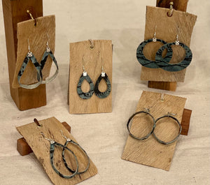 Pūko‘a Kapa Loop Earrings-2 1/2" x 1 3/8"-Silver